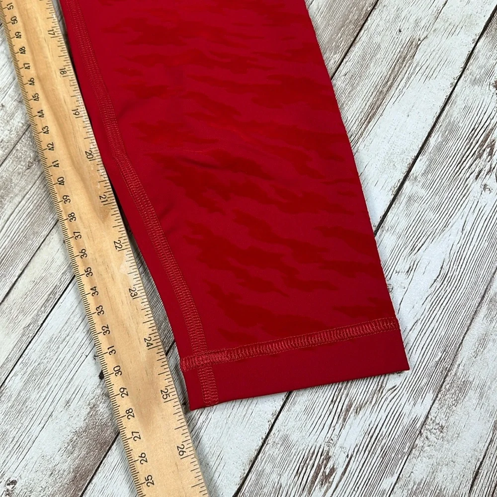 Lululemon Wunder Under Leggings sz 2 Lunar New Year Ltd Edition High-R 25”